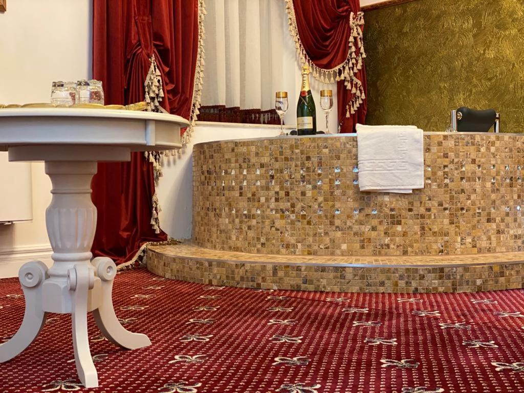 Vila Imperial One Luxury Boutique Hotel Făgăraş المظهر الخارجي الصورة